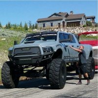 Это MegaRAM от Diesel Brothers, а не вот это "Camionetas 4x4 todo terreno modificadas"