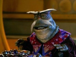 Помнится что в своё время я только ради этого мелкого, пронырливого говнюка этот сериал и смотрел