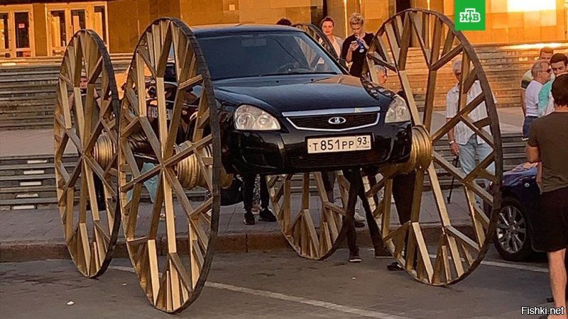 Люди с маленькими пиписьками есть и у нас.