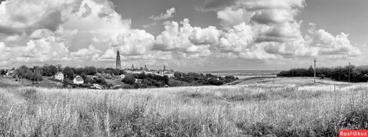 Такие фотки получаются. И фото последней модели этого семейства.