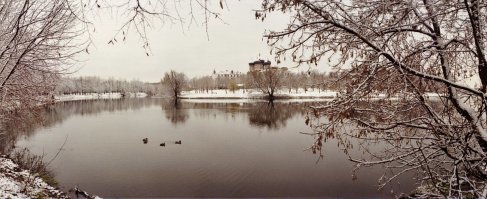 Такие фотки получаются. И фото последней модели этого семейства.