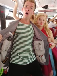 Недавно у подруги играли тематическую свадьбу, лимузином был нанятый трамвай. Этот парень был самым популярным :)