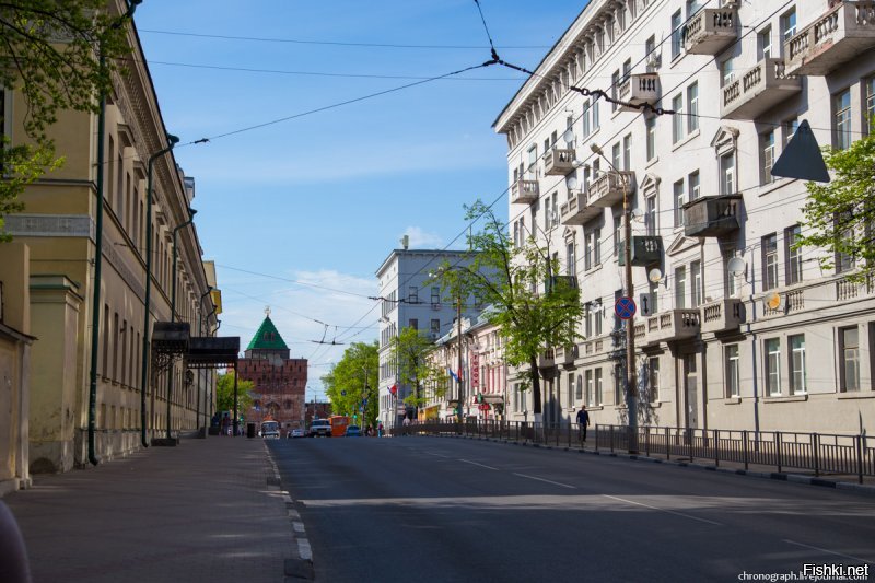 О чём ты. Вот Варварка - вид на Кремль.
А это не Варварка. Меня не обманишь.