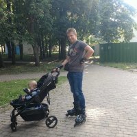 Ох уж эта молодежь... А я вот с коляской на роликах катал, и мне спорт, и мелкому развлечение.