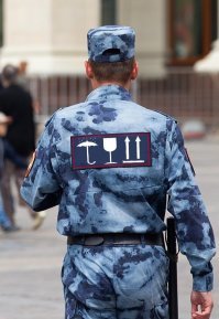 Но ты трогать их не моги, потому что даже брошенный в их сторону пластиковый стаканчик причиняет им невыносимые физические и нравственные страдания.