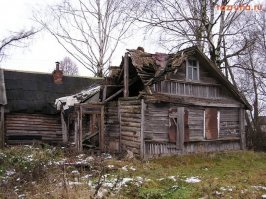 Если на брать в поисковике "Российская деревня"-выдаст примерно такие картинки