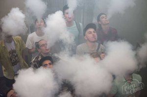 Жители воронежского села сколотили интернет-клуб у столба с бесплатным wi-fi