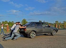 Почему автомобиль медленно разгоняется?
Да потому, что толкают фигово