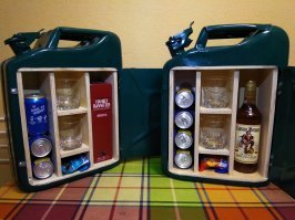 Как появилась канистра для топлива с тремя ручки