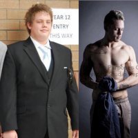 Блин, что он там уронил слева от себя и внимательно разглядывает, заинтриговал даже.