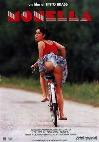 Девушки на велосипедах