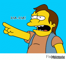 Девочка попыталась сделать необычную тарелку из шоколада, но потерпела неудачу