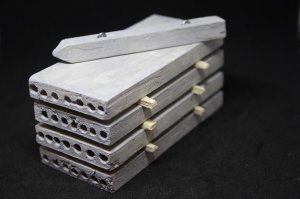 ага, тож чот подвернулся какойто листовой полистирол личоли, слепил, стоит в серванте, все грят ничоси