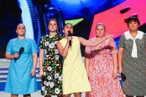 "Свежие" чемпионы 
Говорят, что если ооочень долго играть в КВН, то обязательно станешь чемпионом... в порядке очереди.