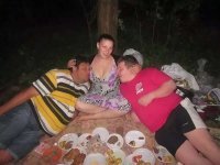 Какая хорошая женщина , кормилица , приютила бедных сироток

остальные ждут