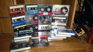 Видеокассеты я уже выбросил. А эти пока держу...