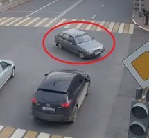 У них в Рязани даже грибы с глазами, а этот мудень походу слепой!