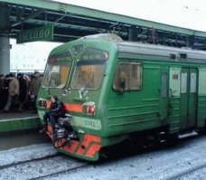 Двухлетний мальчик по-своему решил "проблему вагонетки", и в логике ему не откажешь