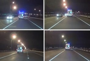 Пусть меня поправят более опытные товарищи, но все время ездить левым колесом по разделительной полосе - это не очень безопасный стиль.