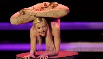 Очень гибкая девушка Злата