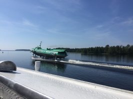 У аФтара хронический депресняк?Впервые в Карелии побывал в этом году.Красивейшие места,и природа и города и люди...А развалины и похуже доводилось видеть и в Париже и в Лондоне и десятке других городов и стран.