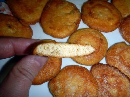 Копченая, котлеты из икры, вяленая, шпроты, жареная... самая вкусная вяленая и шпроты... соленая не понравилась...