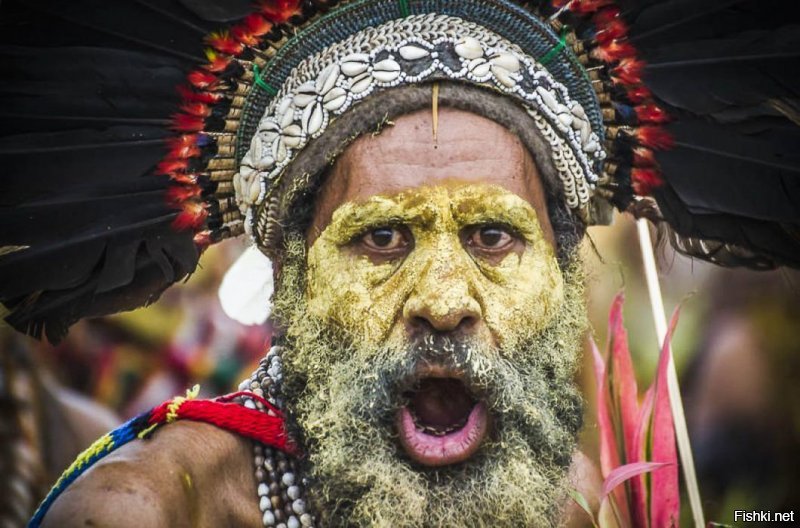 Русские национальные костюмы представили на неделе моды в Папуа-Новой Гвинее