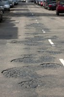 На тебе Германию 


Вот ещё Straße in Velbert.
Да просто в поиске забей deutschland straßenschäden