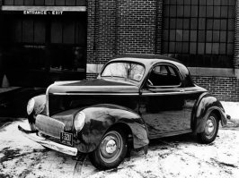 Чем-то американца 40-ых годов напоминает