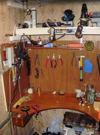 Мой уголок в кладовке ))