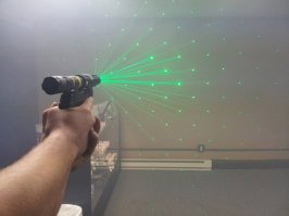 Во, даже лазерный прицел есть для дробовика. А для экономных можно использовать обычный дуршлаг с лампой.