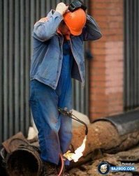 Уже который раз эту фотку показывают и все ни как не пойму что тут такого экстремального.......