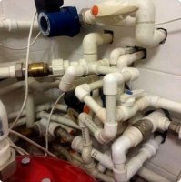 Ну, не знаю... "Рукожопы" или не "рукожопы", но эта инсталляция - просто "гениальна"!!!
Как!!!