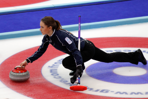 А почему - ..."в эту ху@ню"...???
Сейчас "заминусуют", но я скажу...
Кёрлинг в 100500 раз интереснее "голимого, тупого" футбола...