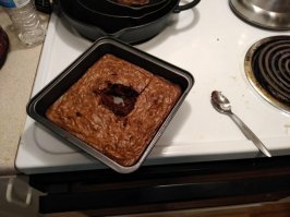 ты ей объясни что ты не свинья как с корыта есть может поймет.