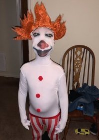 Неудачный эксперимент: Девочка помылась в ванне и превратилась в Халка