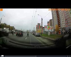 Если внимательно посмотреть, то по моему его в начале и НИВА чуток зацепила? Да, и не обессудьте, а что это за товарищ в камуфляже?