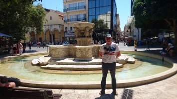 По поводу фонтана Моросини, 2 и 34: