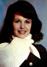 А я в Фатееву влюбился в Джентельменах удачи. Ее там было немного, но мне хватило)))