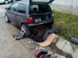 А здесь-то что не так? Этак можно и про просмотровую яму сказать, что это путь к премии Дарвина:)...