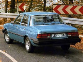Мазда 626 выпускалась с 1979 по 2002 год.