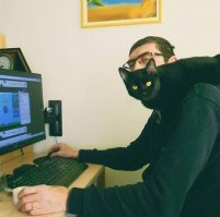 Наши настолько социальные, что покоя от них нет вообще - постоянно на плечах, на коленях, всегда рядом. Ещё попробуй сделать фото без них - почти всегда в кадр попадают :)