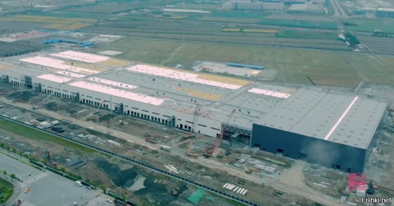 Судя по фото в процессе строительства - похоже что засыпали