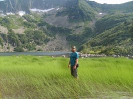 мои родные места ))) все детство там провел..... (фото на воне озера выпускников у большого зуба)
