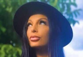 Жесть-то какая!..  Тут вот пост выложили про человека, делающего маски для киношных супер-героев. Так вот, даже они естественнее выглядят, чем передняя часть головы этого мутанта