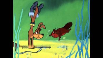 На чемпионате МВД в Челябинске полицейские плавали в служебной форме