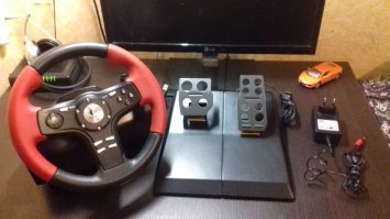 У меня есть. Logitech Formula Force EX. Настоятельно рекомендую! При очень вменяемой цене просто отличное качество.