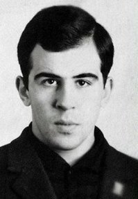 Лавров на этом фото похож на Бодрова.