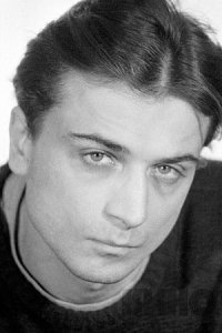 Сурков похож на Лазарева.