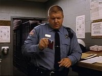 Поругавшаяся с сотрудницей Макдоналдс женщина поймала своим лицом блендер